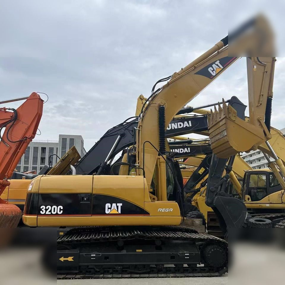 2025 Caterpillar 320C crawler excavator side view 2025 Caterpillar 320C crawler excavator side view