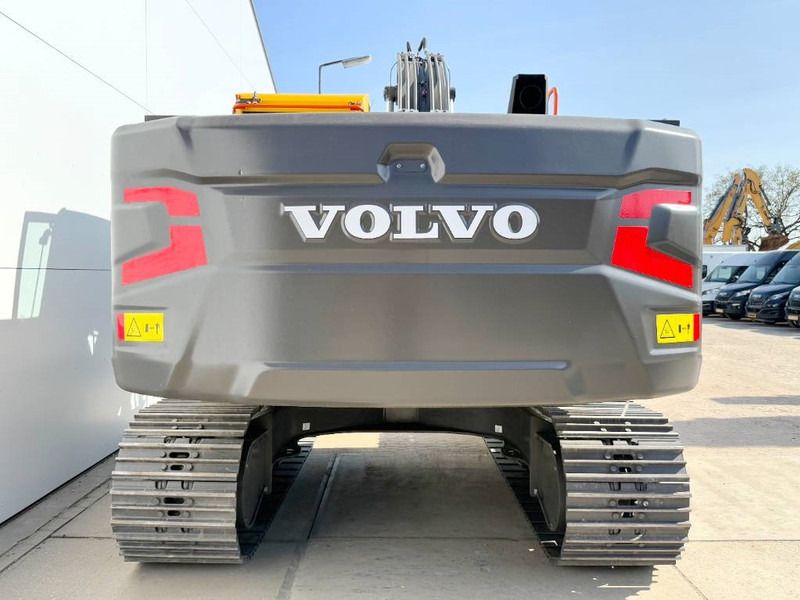 2025 Volvo EC210 crawler excavator rear view 2025 Volvo EC210 crawler excavator rear view
