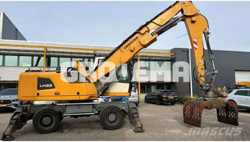 2020 Liebherr LH22 M material handler side view