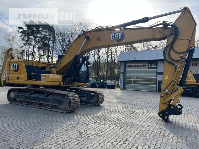 2019 Caterpillar 330-07A crawler excavator, side view 2019 Caterpillar 330-07A crawler excavator, side view