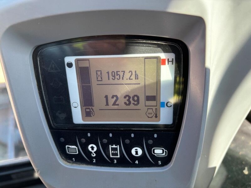 2020 Kubota U55-4 Mini Excavator instrument cluster view 2020 Kubota U55-4 Mini Excavator instrument cluster view
