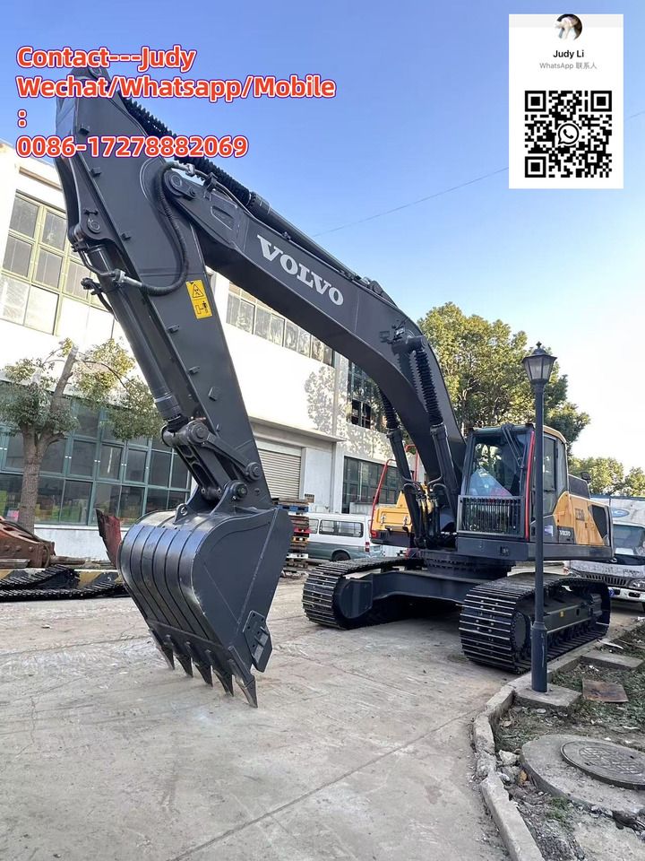 2022 Volvo EC350 crawler excavator, side view 2022 Volvo EC350 crawler excavator, side view