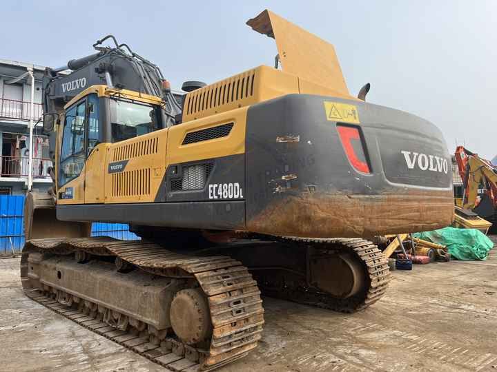 2012 Volvo EC480DL crawler excavator, rear three-quarter view 2012 Volvo EC480DL crawler excavator, rear three-quarter view