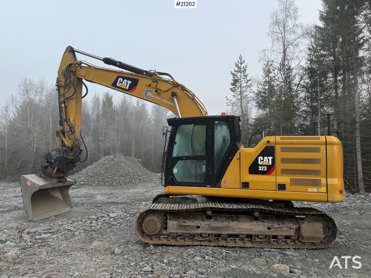 2018 Caterpillar 323 crawler excavator, side view 2018 Caterpillar 323 crawler excavator, side view
