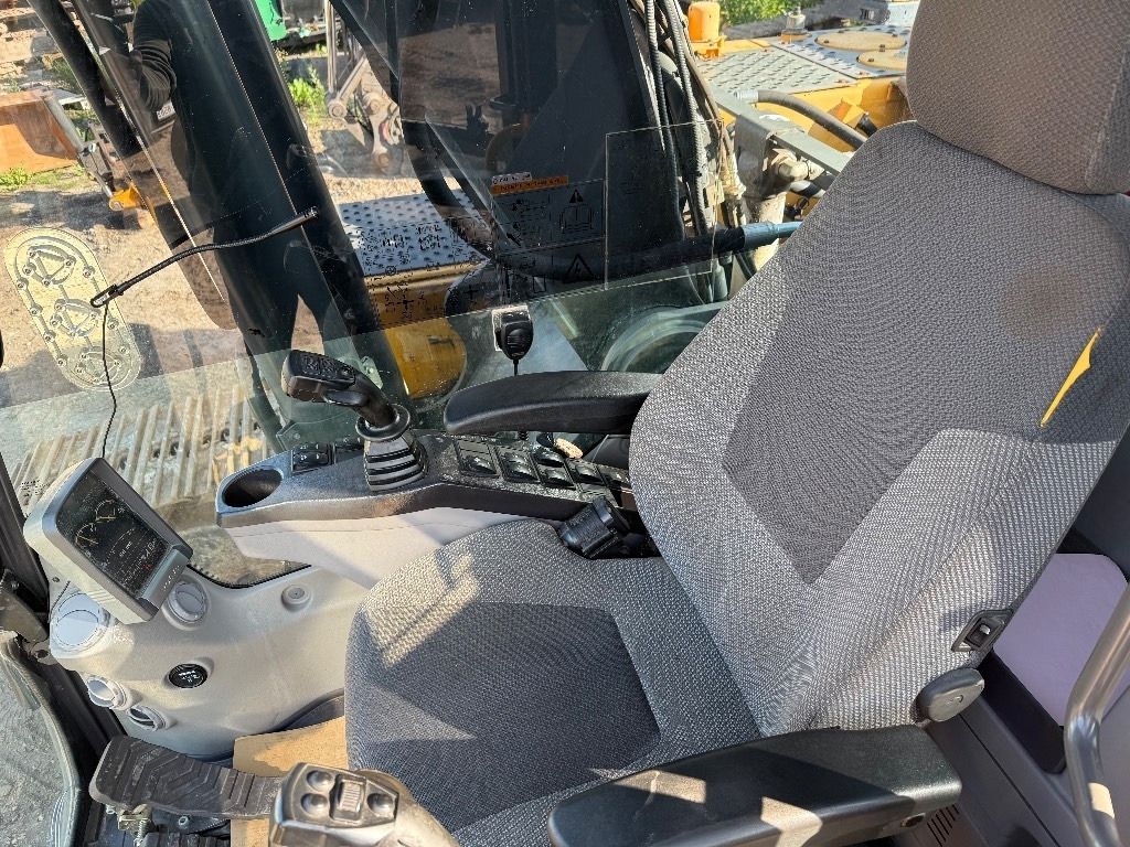 2014 Volvo EC250D crawler excavator cab interior view 2014 Volvo EC250D crawler excavator cab interior view