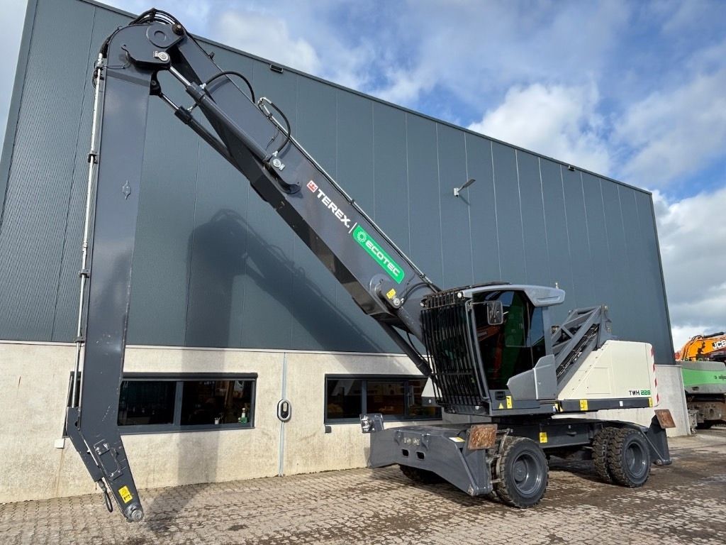 2021 Terex TWH228 material handler, side view 2021 Terex TWH228 material handler, side view
