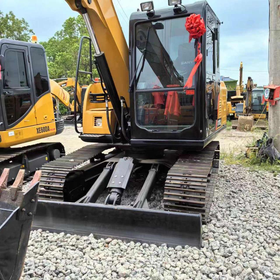 2020 Sany SY75 mini excavator front view 2020 Sany SY75 mini excavator front view