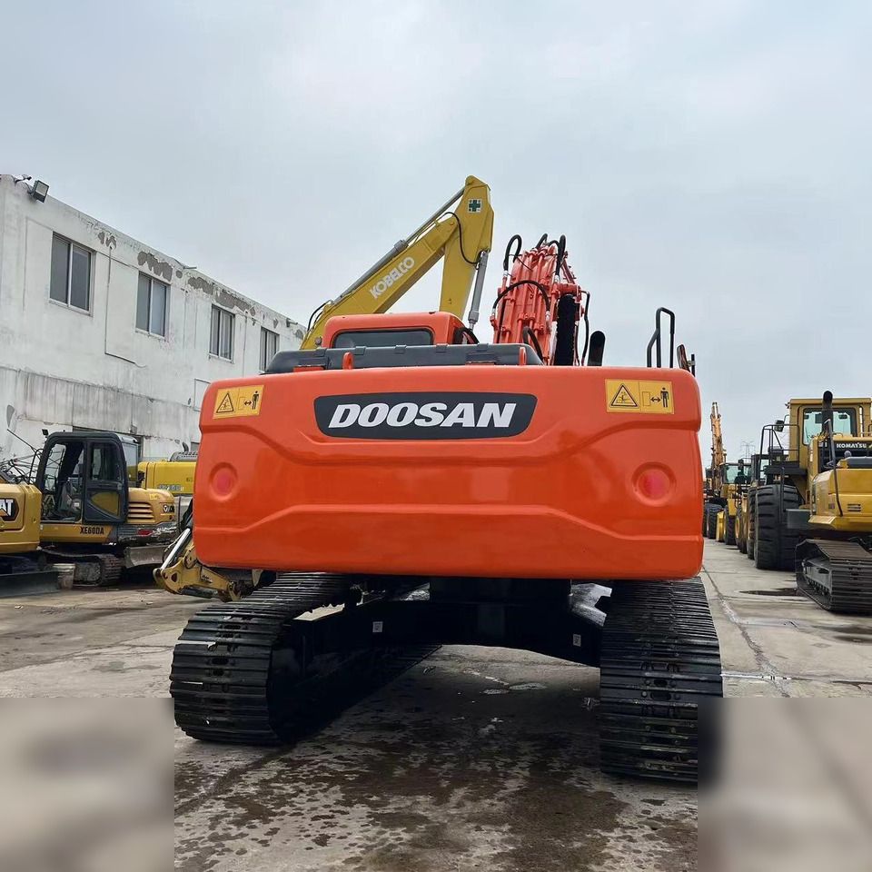 2016 Doosan DX225LCA crawler excavator, rear view