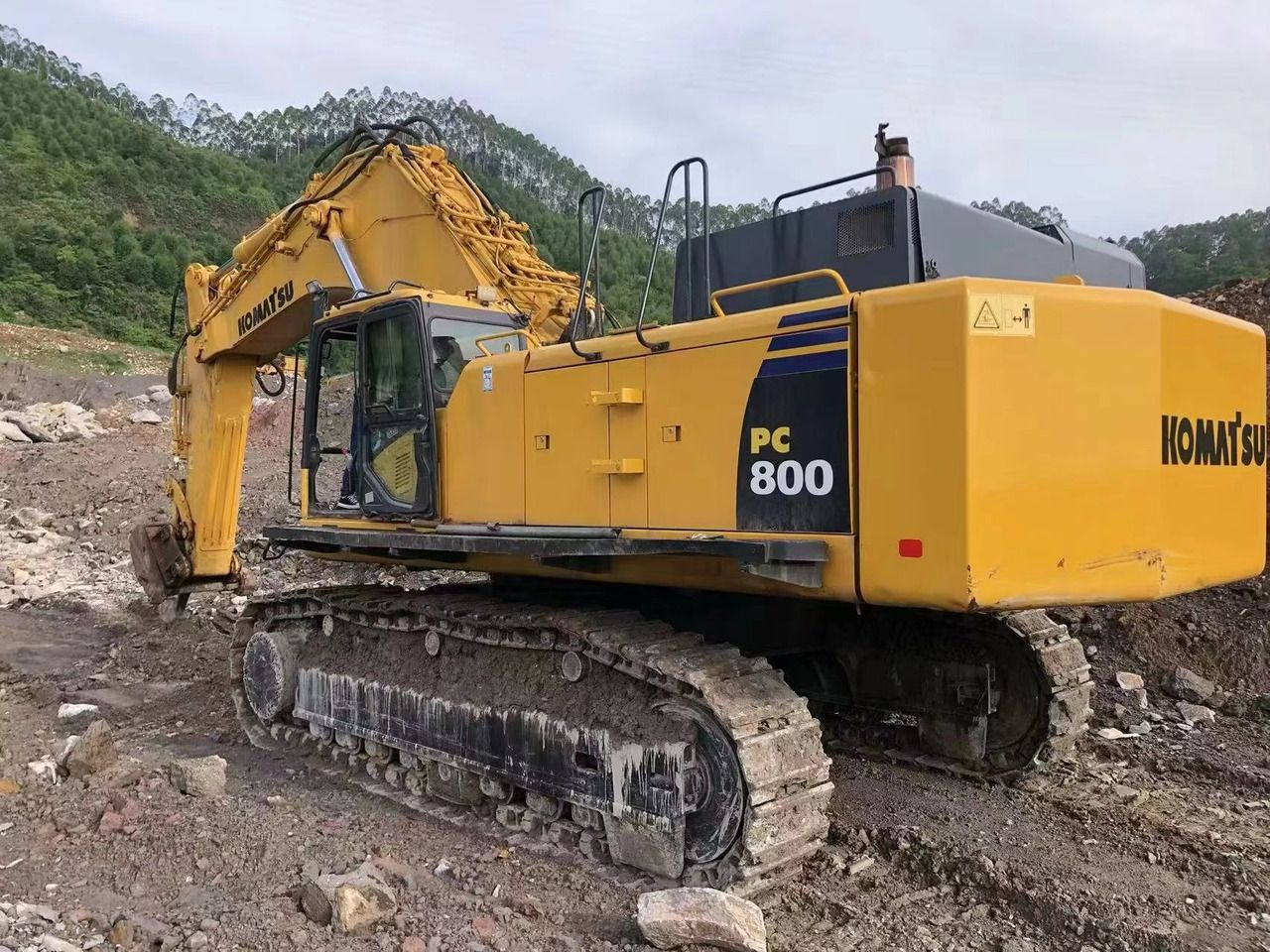 2021 Komatsu PC800-7 crawler excavator, rear three-quarter view 2021 Komatsu PC800-7 crawler excavator, rear three-quarter view