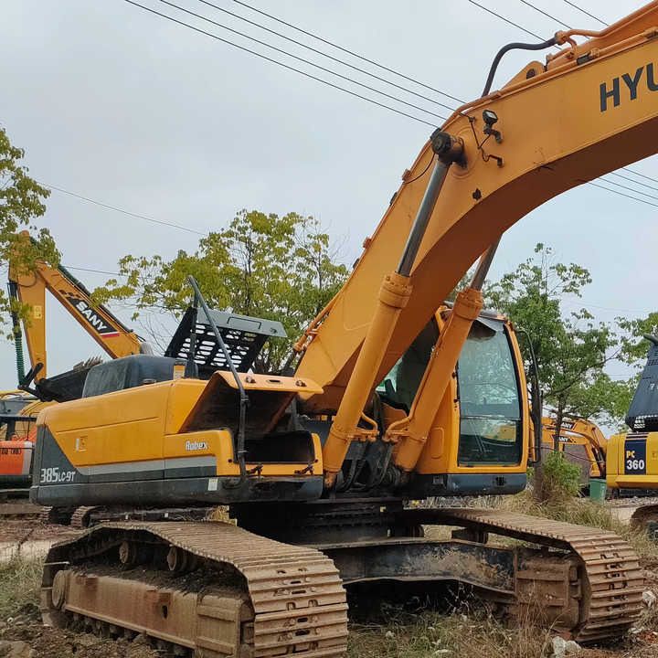 2018 Hyundai R385LC-9T crawler excavator, rear three-quarter view 2018 Hyundai R385LC-9T crawler excavator, rear three-quarter view