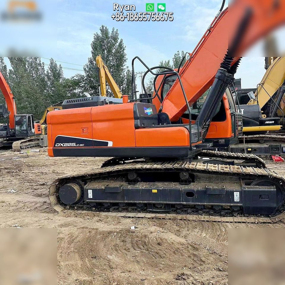 2022 Doosan DX225LC-9C crawler excavator side view
