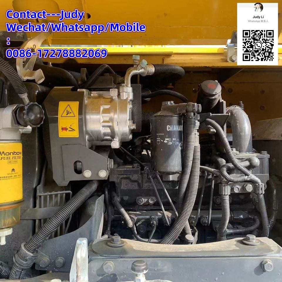 2021 Komatsu PC60 engine compartment view 2021 Komatsu PC60 engine compartment view