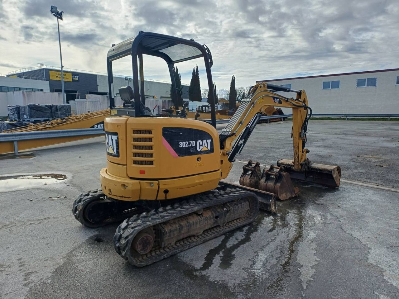 2018 Caterpillar 302.7DCR crawler excavator, rear three-quarter view