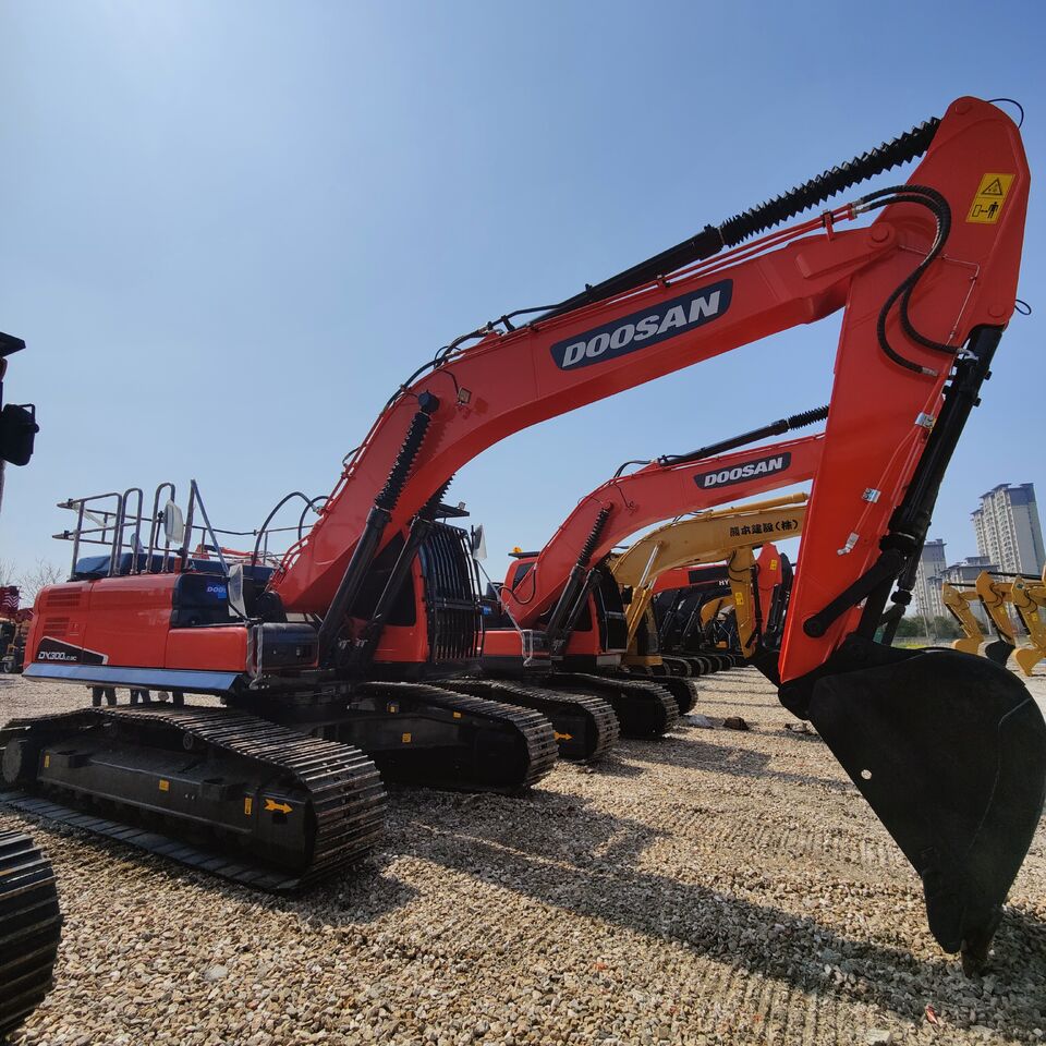 2023 Doosan DX300LC crawler excavator, side view 2023 Doosan DX300LC crawler excavator, side view