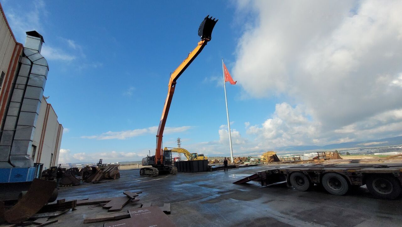 2023 Hitachi ZX350 crawler excavator with long reach boom