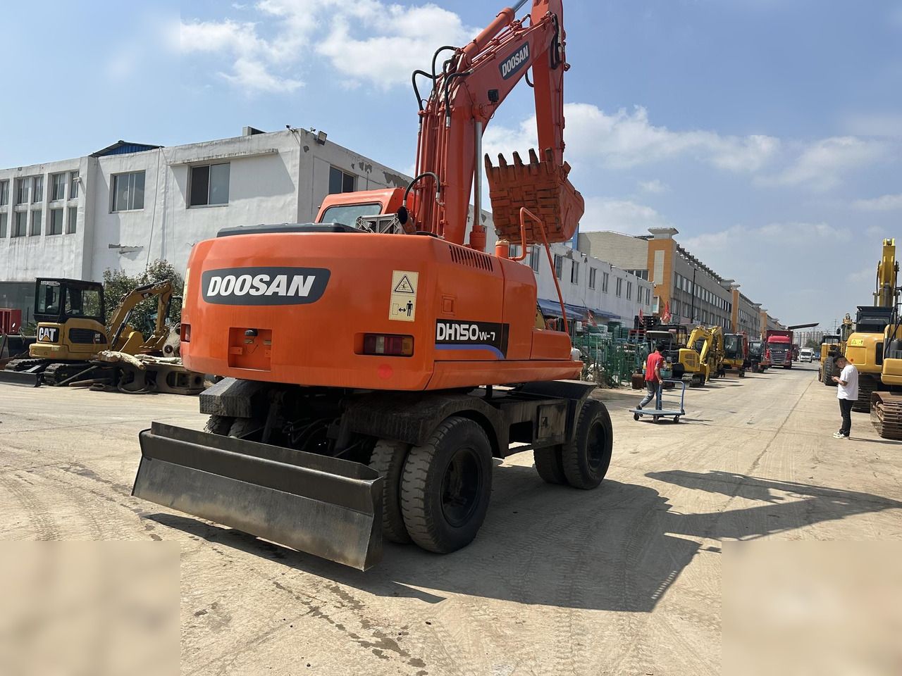 2016 Doosan DH150W-7 wheel excavator, rear three-quarter view