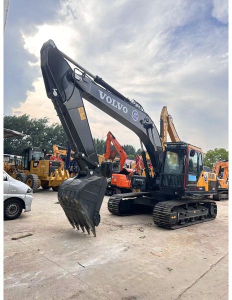 2023 Volvo EC210DL crawler excavator, front three-quarter view 2023 Volvo EC210DL crawler excavator, front three-quarter view