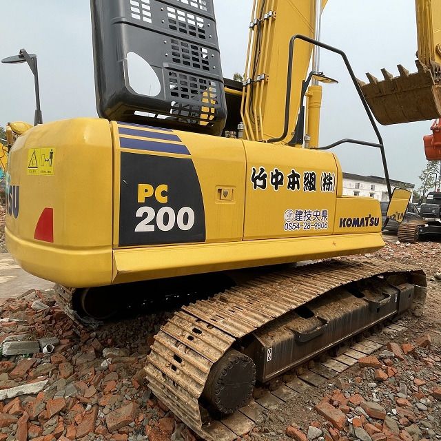 Komatsu PC200-8N1 Raupenbagger, Seitenansicht Komatsu PC200-8N1 Raupenbagger, Seitenansicht