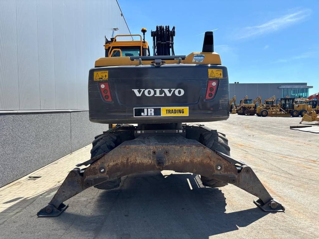 2017 Volvo EW140D wheel excavator, rear view 2017 Volvo EW140D wheel excavator, rear view