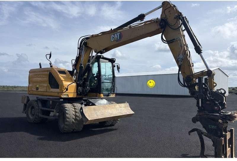 2019 Caterpillar M314 wheel excavator, side view 2019 Caterpillar M314 wheel excavator, side view