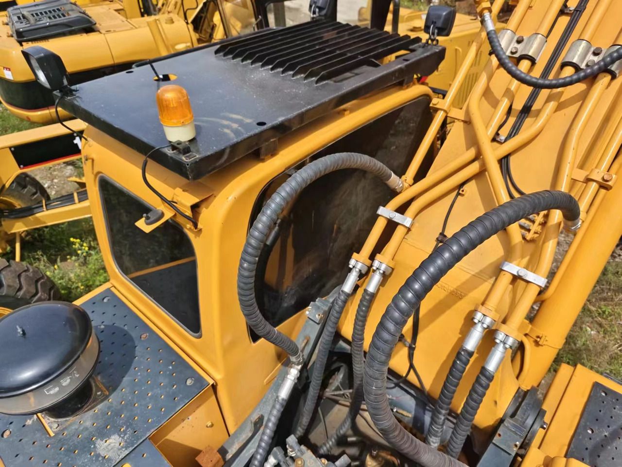 2019 Hyundai R385LC-9T crawler excavator cab and boom detail