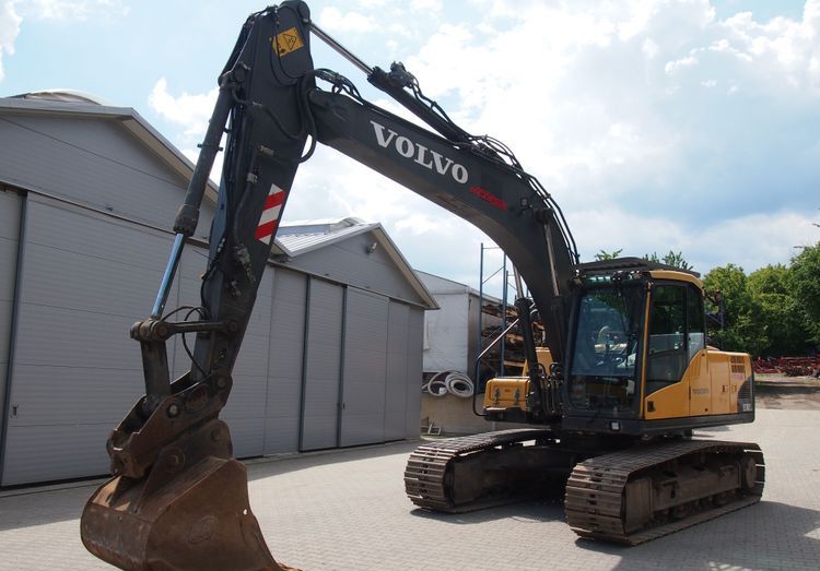 2008 Volvo EC180CL crawler excavator, side view 2008 Volvo EC180CL crawler excavator, side view