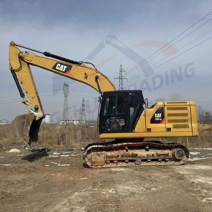 Caterpillar 320GC rupsgraafmachine uit 2018, zijaanzicht Caterpillar 320GC rupsgraafmachine uit 2018, zijaanzicht