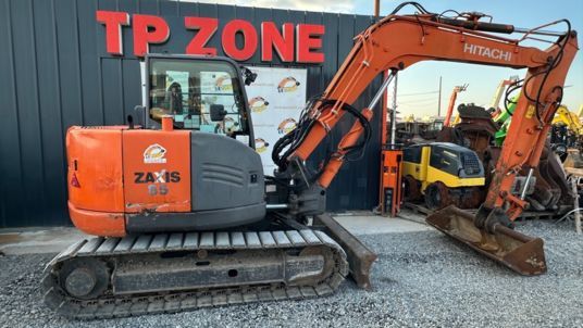 2011 Hitachi ZAXIS 85 crawler excavator, side view