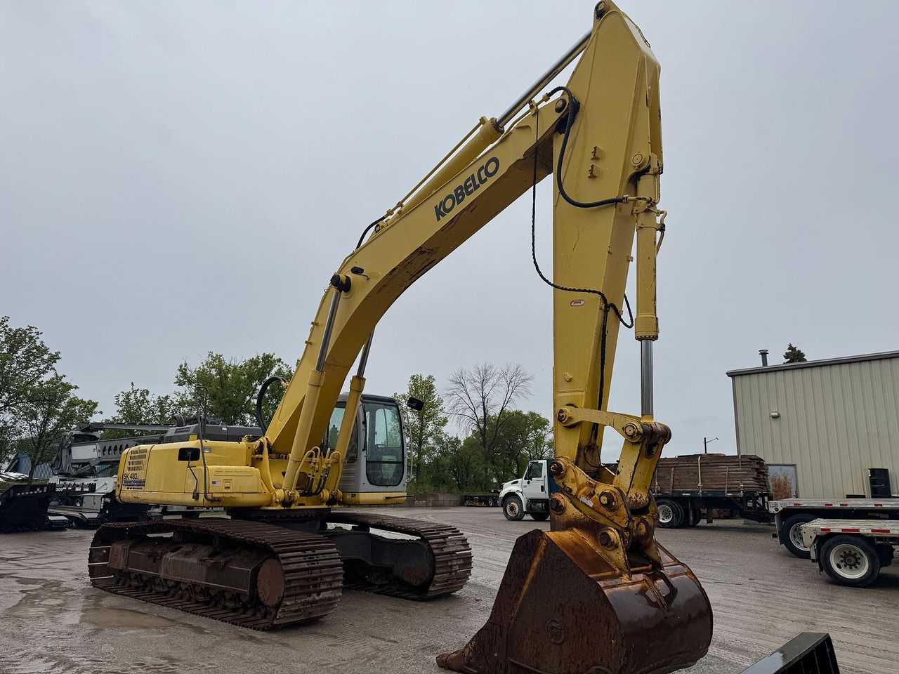 2006 Kobelco SK480LC crawler excavator, side view