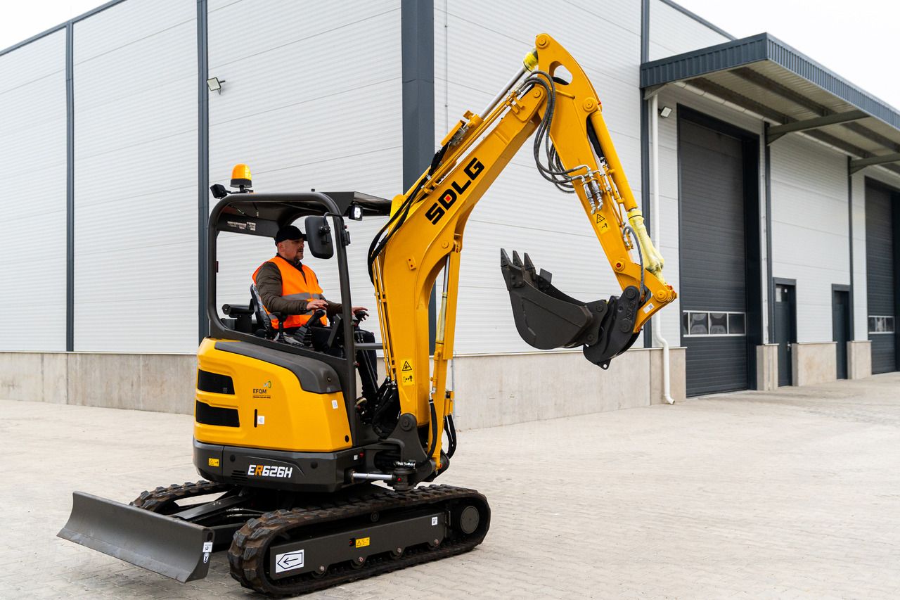 2025 SDLG ER626H crawler excavator side view
