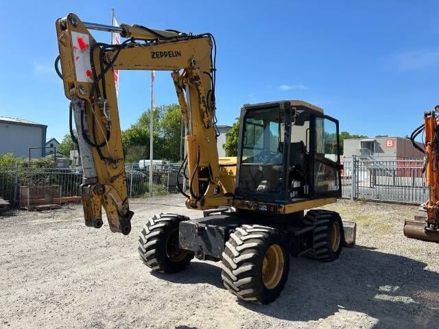 1999 Zeppelin ZM 100 wheel excavator, side view 1999 Zeppelin ZM 100 wheel excavator, side view