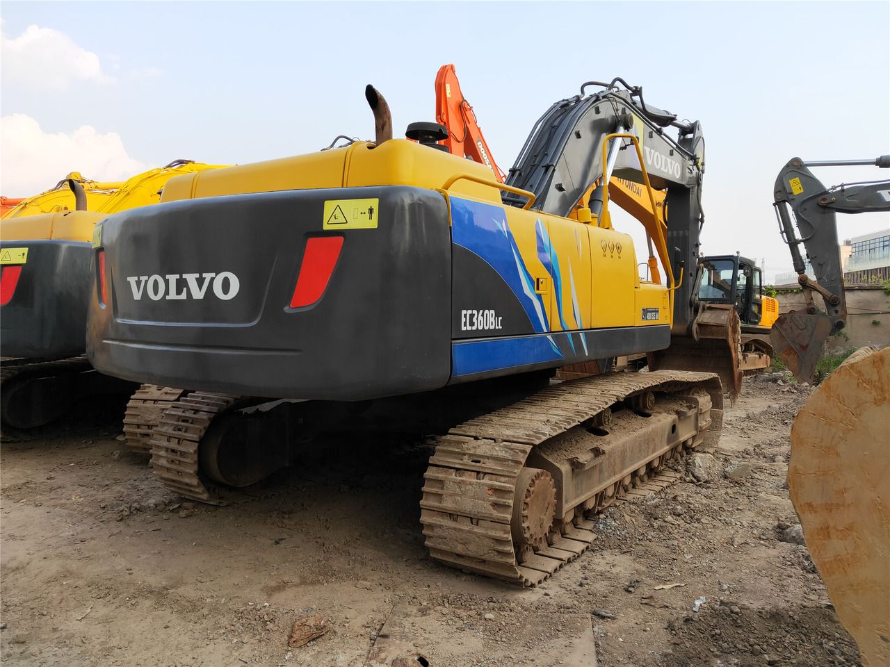 2015 Volvo EC360BLC crawler excavator, rear three-quarter view 2015 Volvo EC360BLC crawler excavator, rear three-quarter view