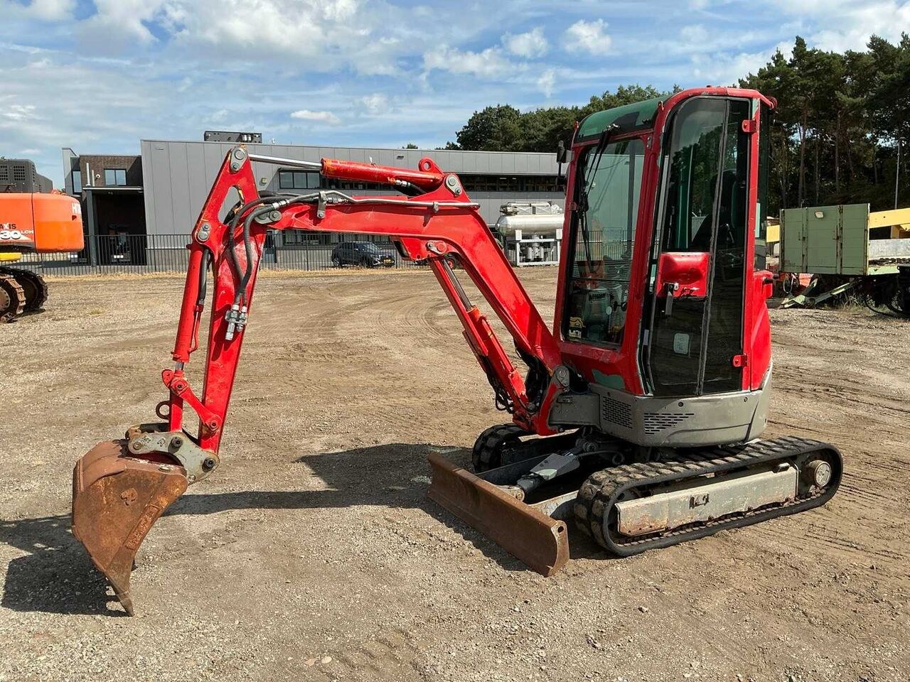 2013 Yanmar VIO 20-4 mini excavator, side profile view 2013 Yanmar VIO 20-4 mini excavator, side profile view
