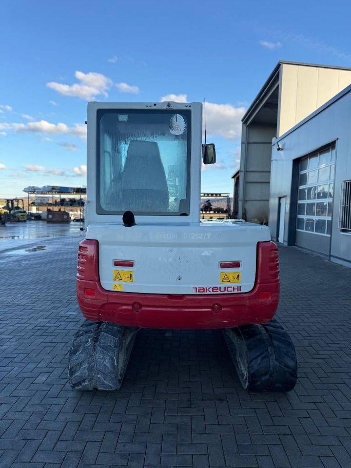 2017 Takeuchi TB250 mini excavator rear view 2017 Takeuchi TB250 mini excavator rear view