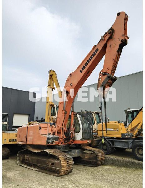 2010 Liebherr R944C EW LITRONIC crawler excavator, rear three-quarter view 2010 Liebherr R944C EW LITRONIC crawler excavator, rear three-quarter view