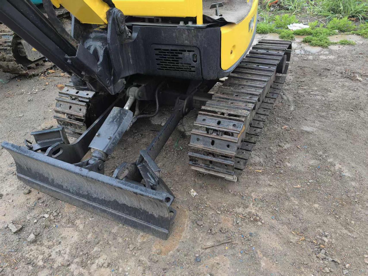 2021 Yanmar VIO 17 mini excavator, front blade and track view
