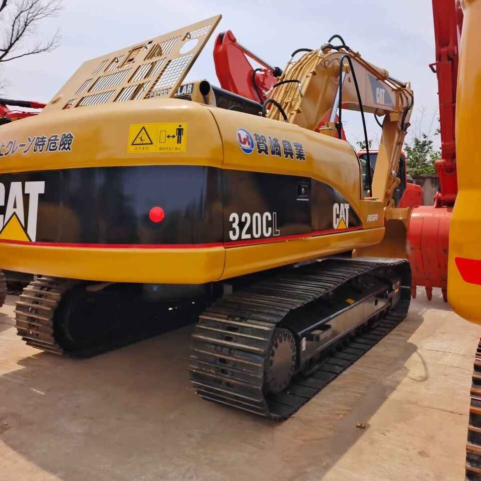 2024 Caterpillar 320CL crawler excavator rear view