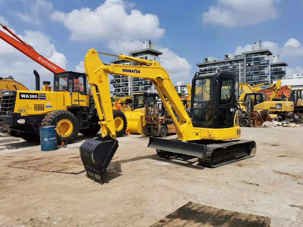 2020 Komatsu 55MR mini excavator, front three-quarter view 2020 Komatsu 55MR mini excavator, front three-quarter view