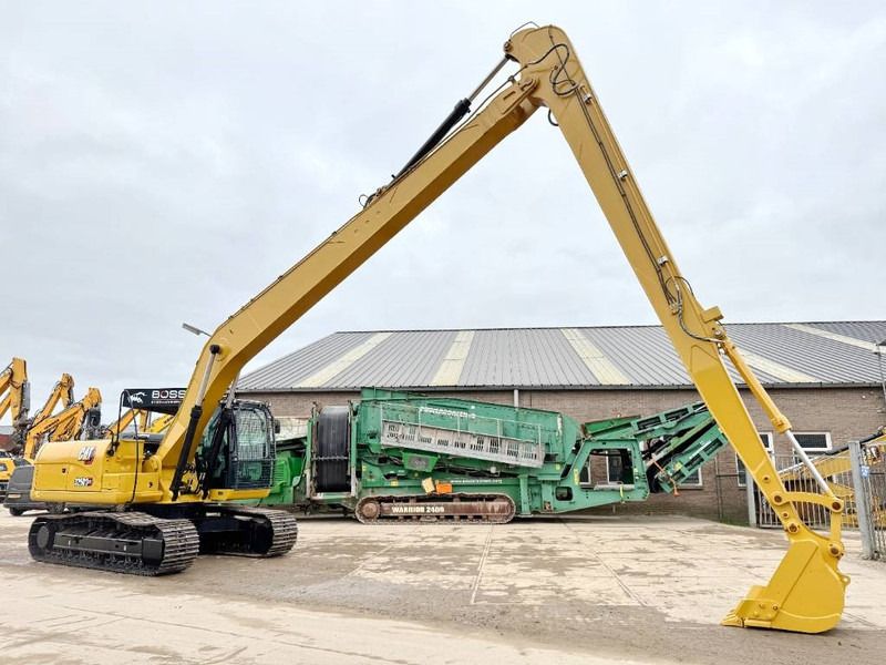 Pelle sur chenilles Caterpillar 320D3 à longue portée, vue latérale - 2024