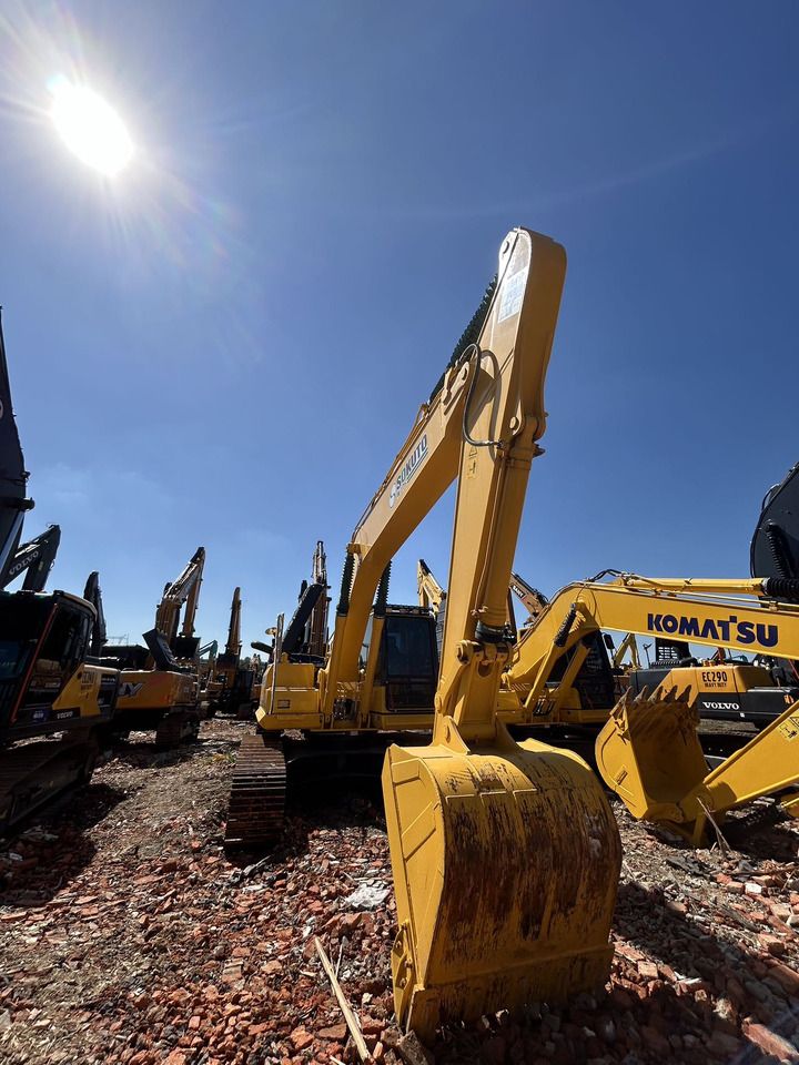 2023 Komatsu PC240-8 crawler excavator, front view 2023 Komatsu PC240-8 crawler excavator, front view