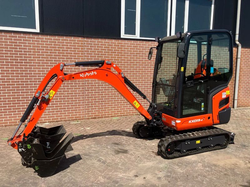 2023 Kubota KX019-4 crawler excavator, side view 2023 Kubota KX019-4 crawler excavator, side view