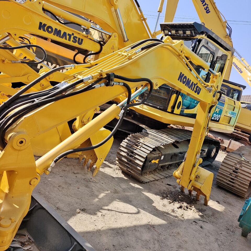 2006 Komatsu PC200 crawler excavator, front three-quarter view