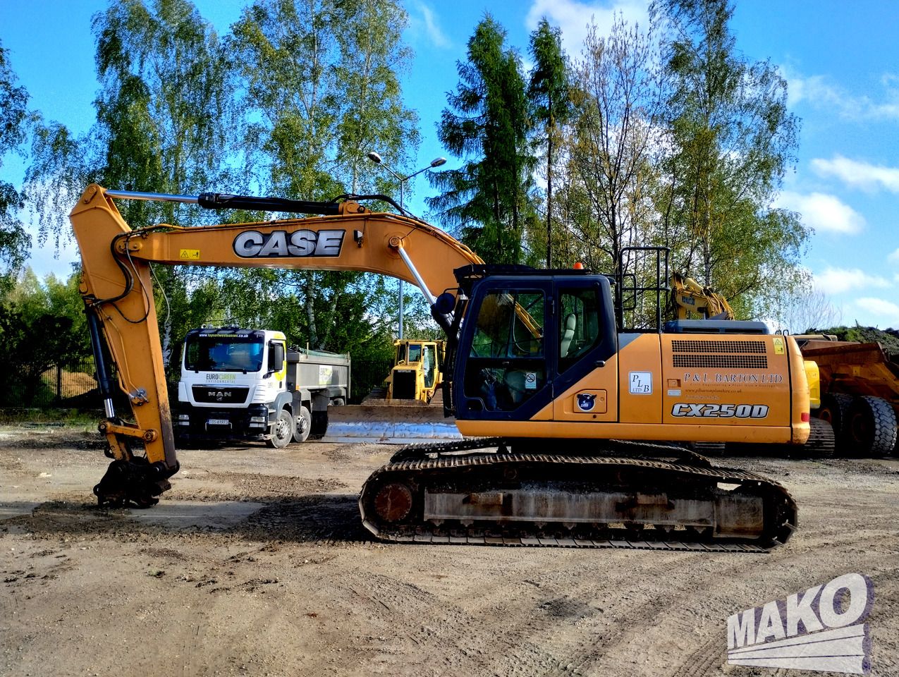 2015 CASE CX250D crawler excavator, side view