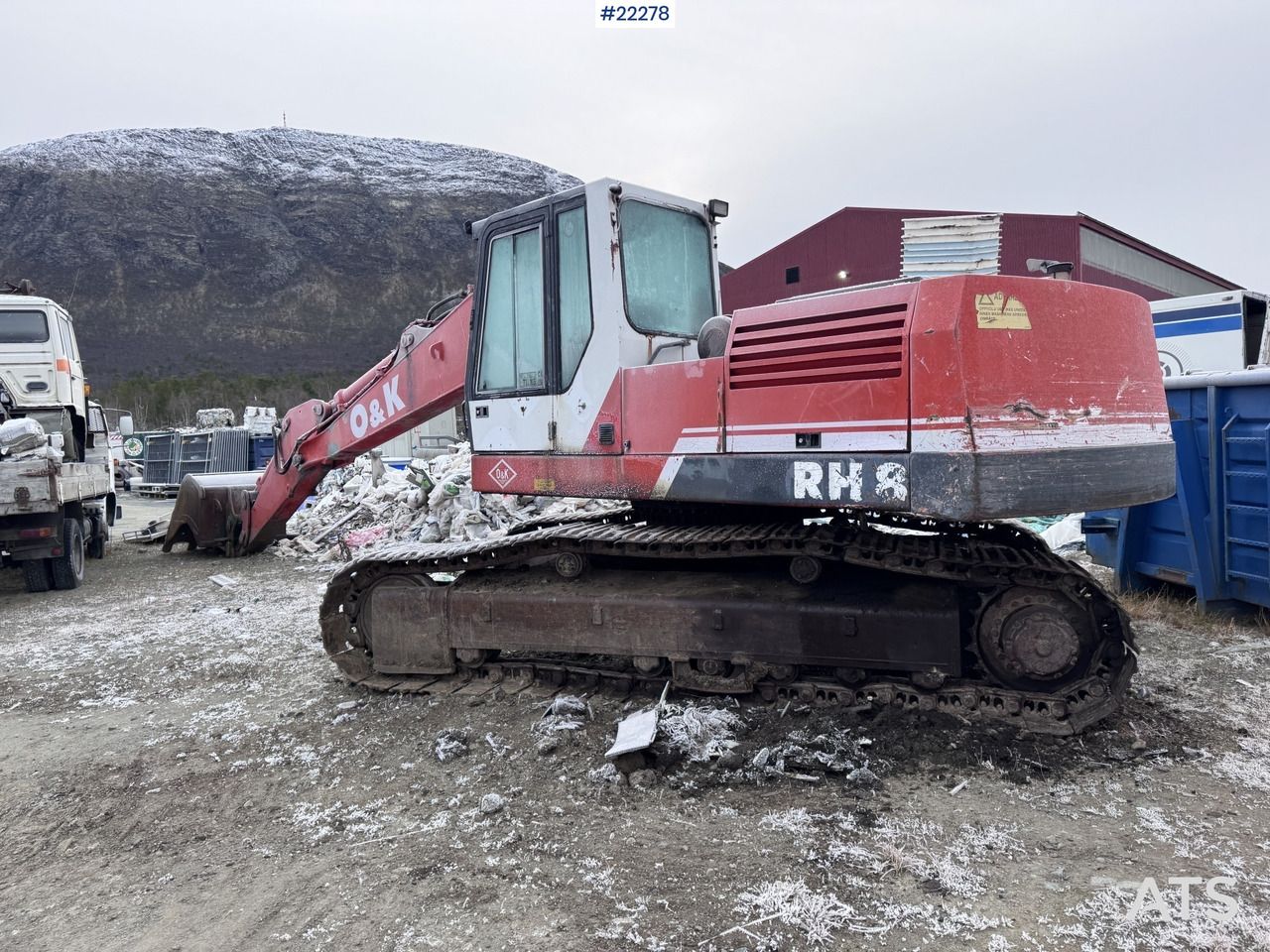 1998 O&K RH8 crawler excavator, side view 1998 O&K RH8 crawler excavator, side view