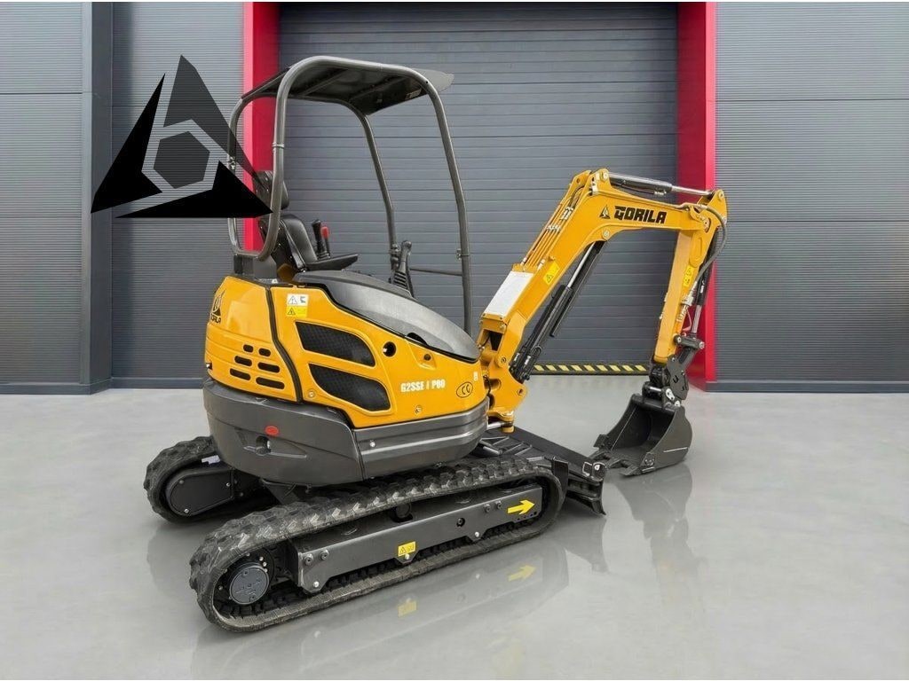 Gorila G27SE I PRO mini excavator, rear three-quarter view Gorila G27SE I PRO mini excavator, rear three-quarter view