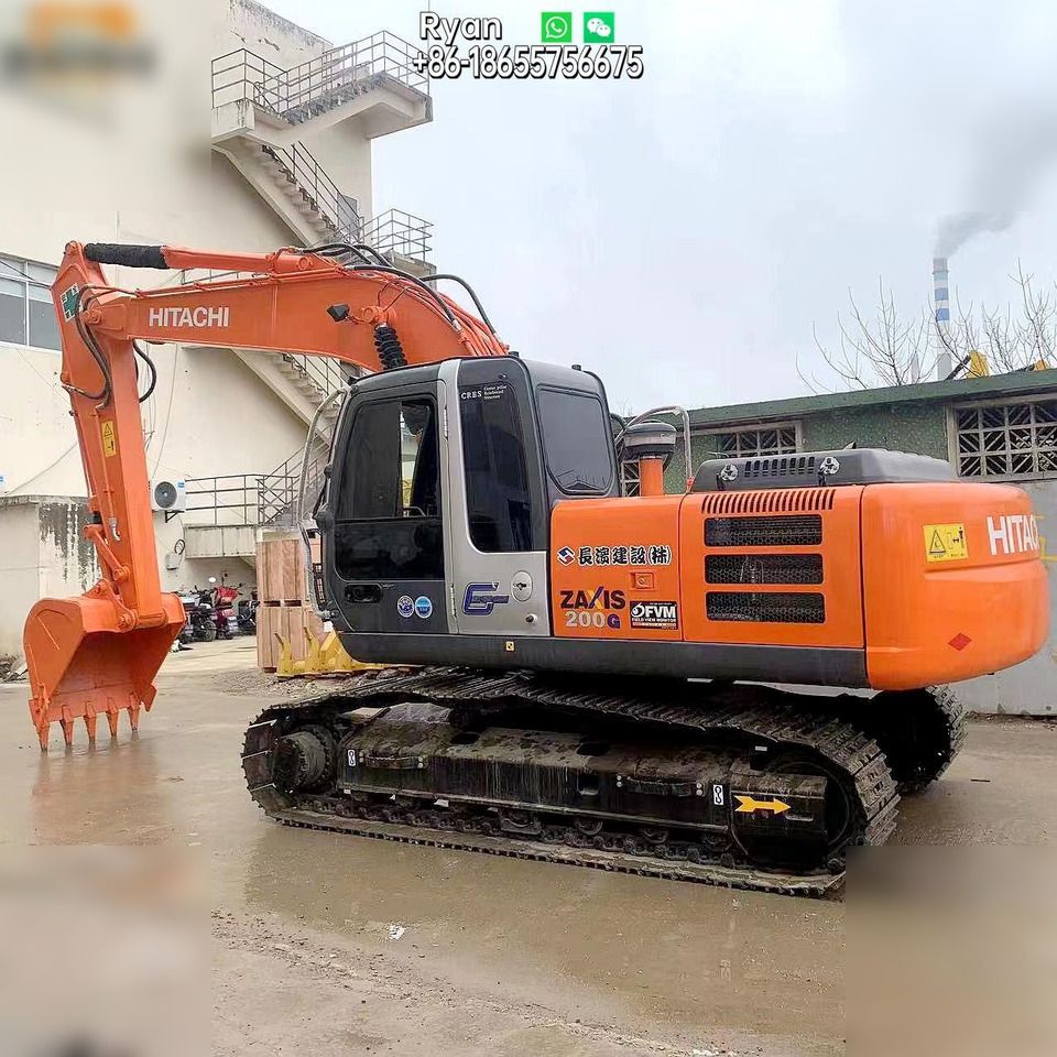 2015 Hitachi Zaxis 200G crawler excavator, side view