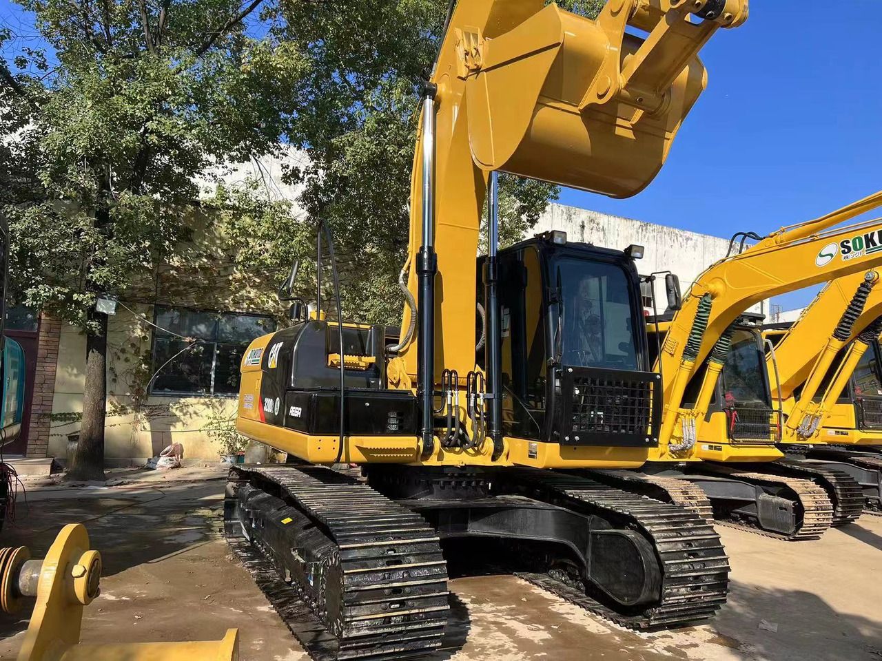 Escavatore cingolato Caterpillar 320D2 del 2022, vista laterale Escavatore cingolato Caterpillar 320D2 del 2022, vista laterale