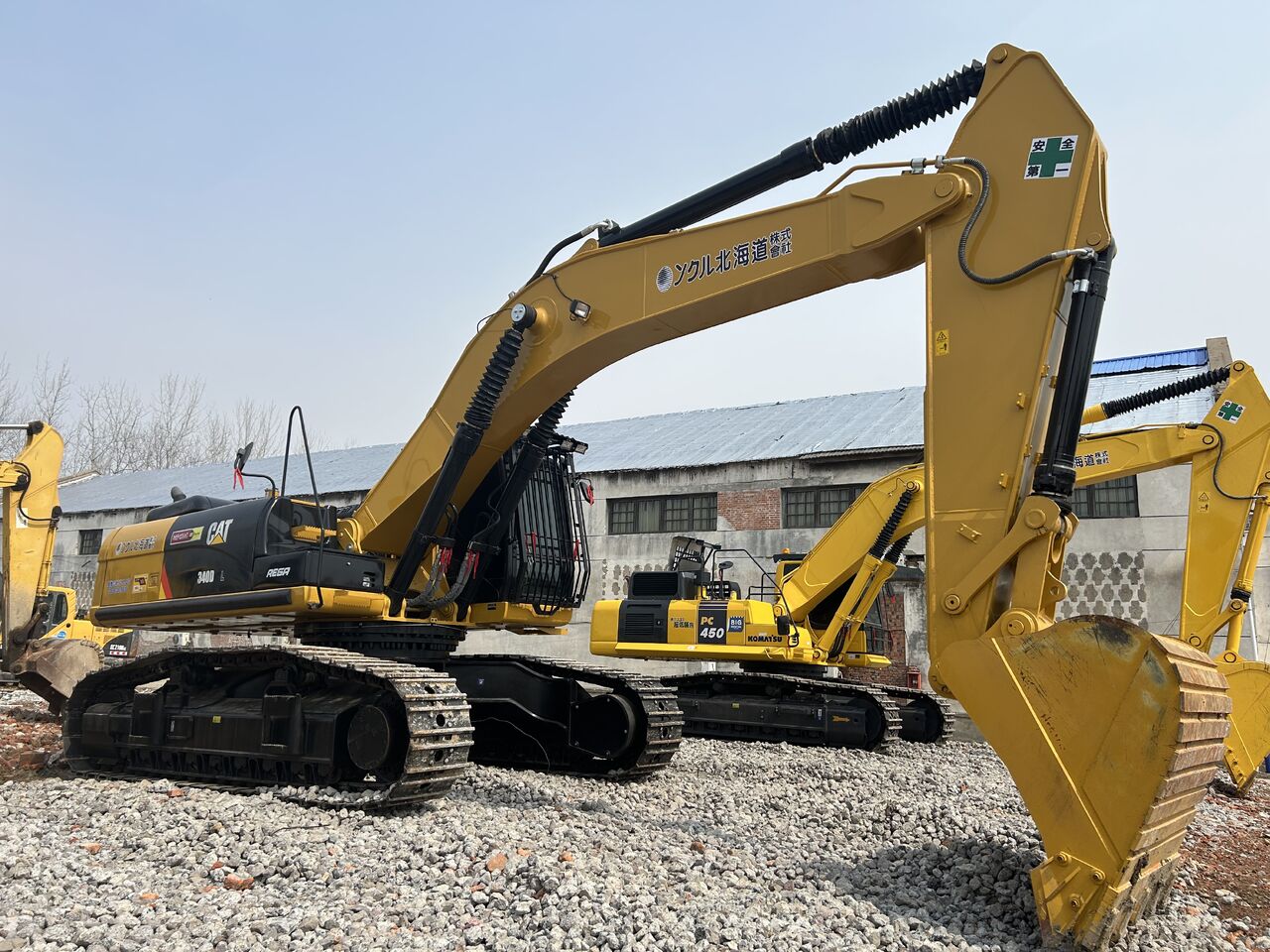 2023 Caterpillar 340D crawler excavator, side profile view 2023 Caterpillar 340D crawler excavator, side profile view