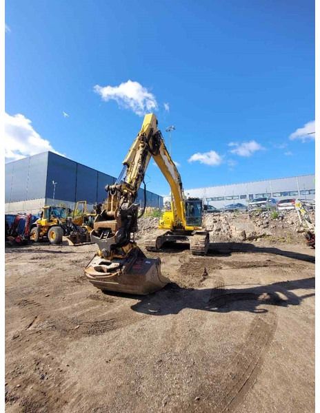 2018 Komatsu PC290LC-11 crawler excavator, front three-quarter view 2018 Komatsu PC290LC-11 crawler excavator, front three-quarter view