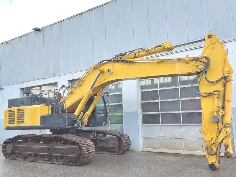 2016 Hitachi ZX490LCH-6 crawler excavator, side view 2016 Hitachi ZX490LCH-6 crawler excavator, side view